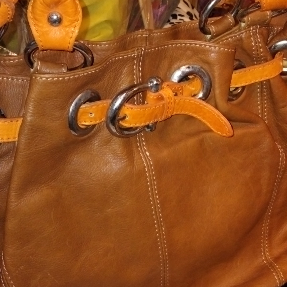 Iam selling a tote bag